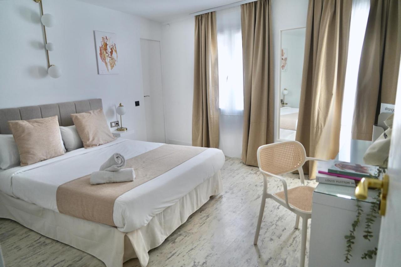 Aldara Sitges Hotel Buitenkant foto